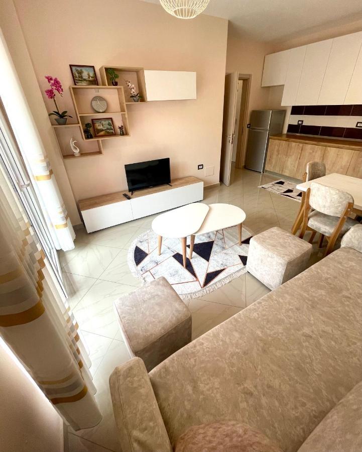 Modern & Cozy Apartment Тирана Екстер'єр фото